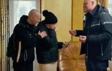 "Ви повертаєте життя": "Труха Україна" купила квартиру для сім'ї переселенців з Лисичанська