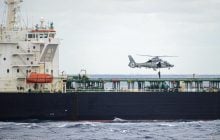 Спецназ Франції захопив танкер "тіньового флоту" РФ у Середземному морі