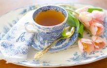 Ендокринологиня рекомендує пити цей напій під час їжі, щоб уникнути сонливості після