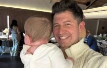 Джеджула показал свою 9-месячную дочь и поздравил её с праздником (видео)