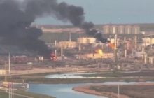 Стовп диму було видно за кілометри: в США раптово спалахнув великий НПЗ