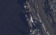 Чуть не затонул: появился новый снимок "боевого ледокола" россиян, который атаковала Украина