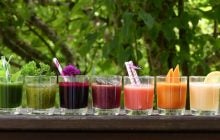 Учені назвали сік, який допомагає організму справлятися з жирною їжею