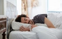 Лучше, чем ходьба: ученые назвали вид упражнений, который способствует хорошему сну