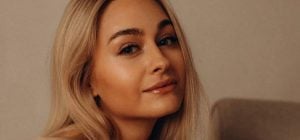 Відома українська акторка повідомила про перелом пальця