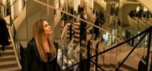"Кутюр": огляд душевної драми з Анджеліною Джолі про долі людей по той бік модної індустрії