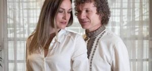 Известный украинский певец тайно развелся после 18 лет брака