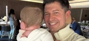 Джеджула показал свою 9-месячную дочь и поздравил её с праздником (видео)