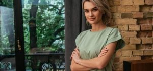 Скрещенные руки: о чем говорит язык тела