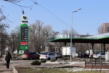 Высокие цены на АЗС выгодны государству: эксперт объяснил причины