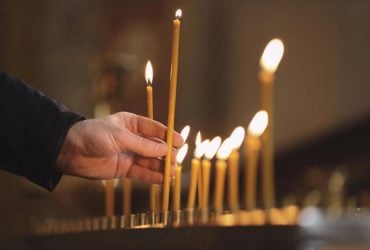 7 марта: церковный праздник сегодня, что несут в храм и за кого ставят свечу