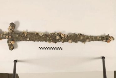 Біля узбережжя Ізраїлю аспірант знайшов рідкісний меч хрестоносців: чим він особливий