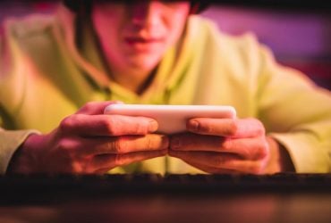 Какой смартфон купить в 2026 году для игр: эксперты назвали 5 лучших моделей