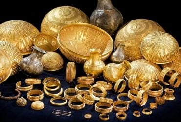 Археологи обнаружили древние артефакты с космическим происхождением (фото)