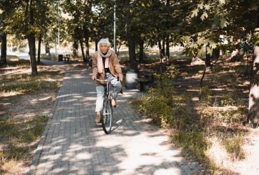 Проста звичка може допомогти людям похилого віку жити довше