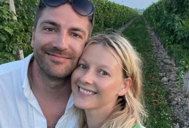 Грешнова ответила на слухи о том, что ее муж живет за границей