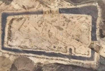 Археологи виявили усередині доісторичної гробниці таємничий підземний тунель