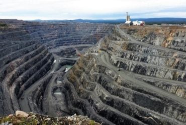 Геологи обнаружили одно из крупнейших сокровищ в мире, которое опасно добывать: в чем причина