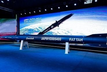 Цель – USS Tripoli: сможет ли иранская ракета Фаттах потопить авианосец США