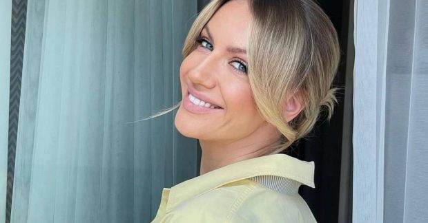 телеведуча показала свою матір та привітала її зі святом