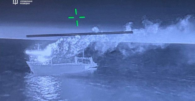Сили оборони уразили два російські військові судна