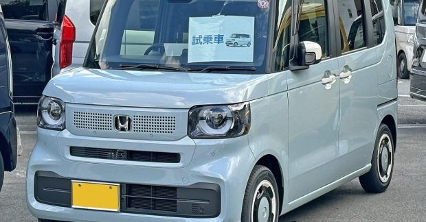 Названо найпопулярніший автомобіль в Японії: в чому його секрет