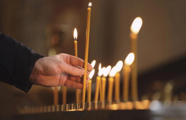 7 марта: церковный праздник сегодня, что несут в храм и за кого ставят свечу