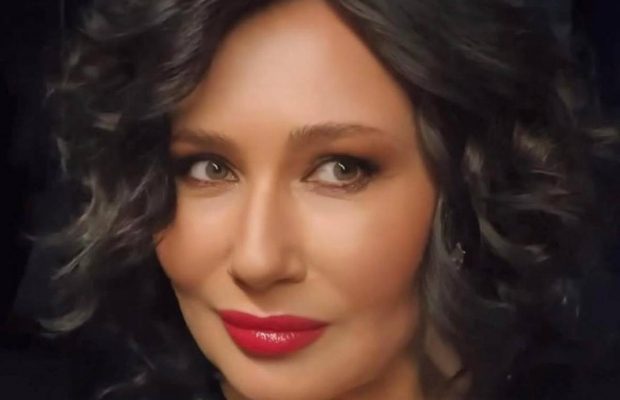 Мозговая показала архивное фото отца и трогательно обратилась к нему