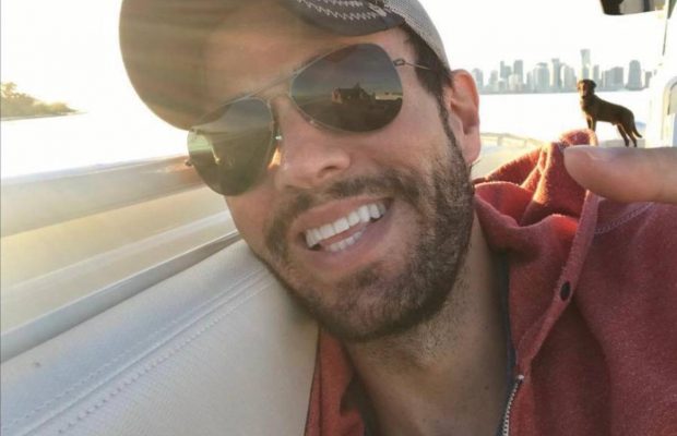 Энрике Иглесиас умилил сеть новым фото своих четырёх детей