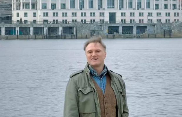 "Аж душа завмирає": Рибчинський вразив мережу перекладом хіта "Береги" (відео)