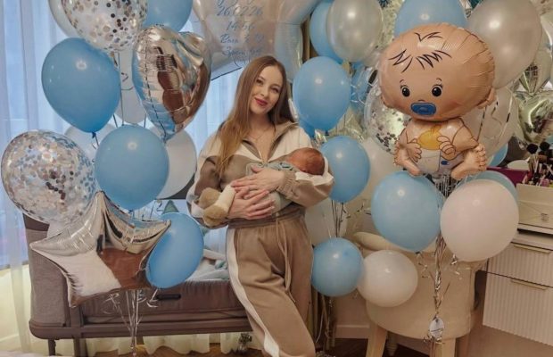 Звезда "Крепостной" рассекретила имя младшего сына (видео)