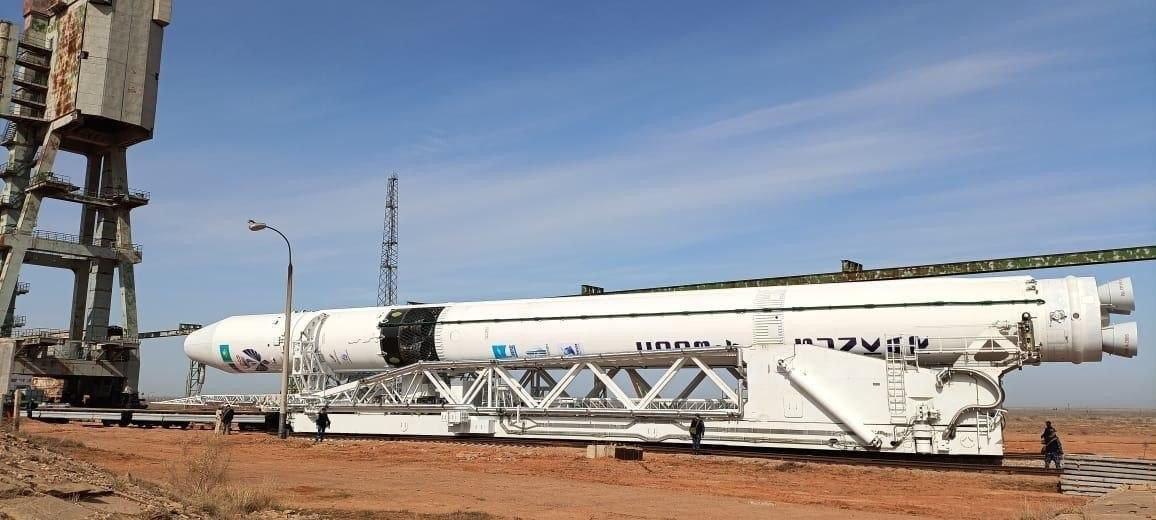 Росіяни вивезли на старт свою нову ракету 'Союз-5', але не змогли її запустити (фото)