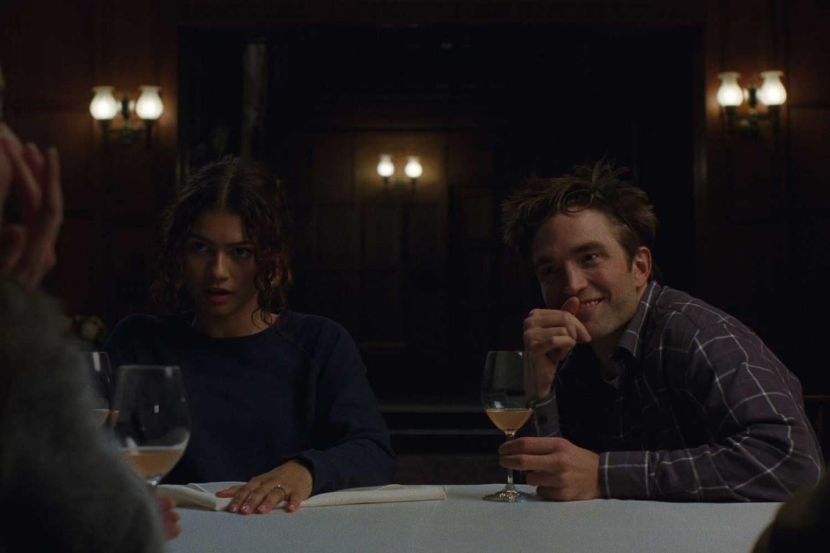 'Драма': обзор провокационного ромкома с Зендеей и Робертом Патинсоном