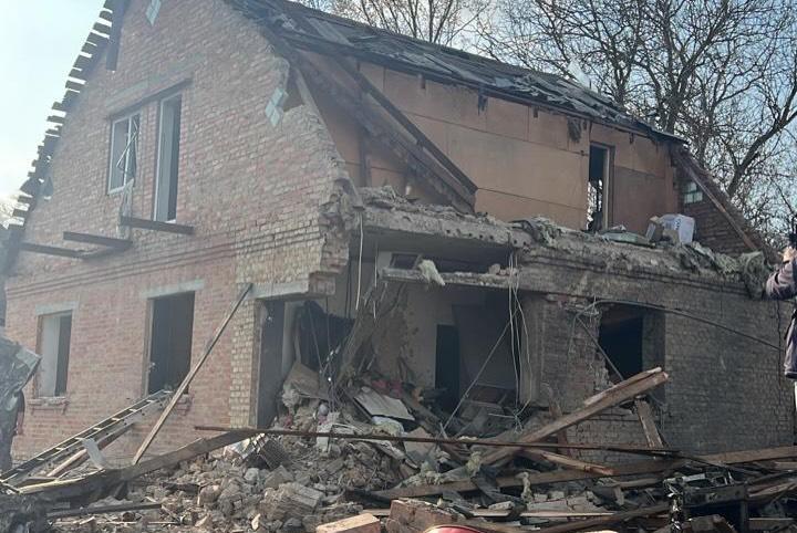 Россияне разрушили дом украинской звезды TikTok Даши Евтух (фото, видео)