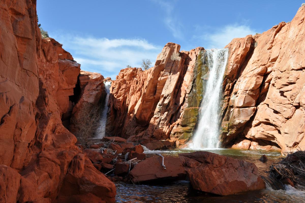 У США є водоспад, який зʼявлявся лише чотири рази за останні 15 років: як це можливо