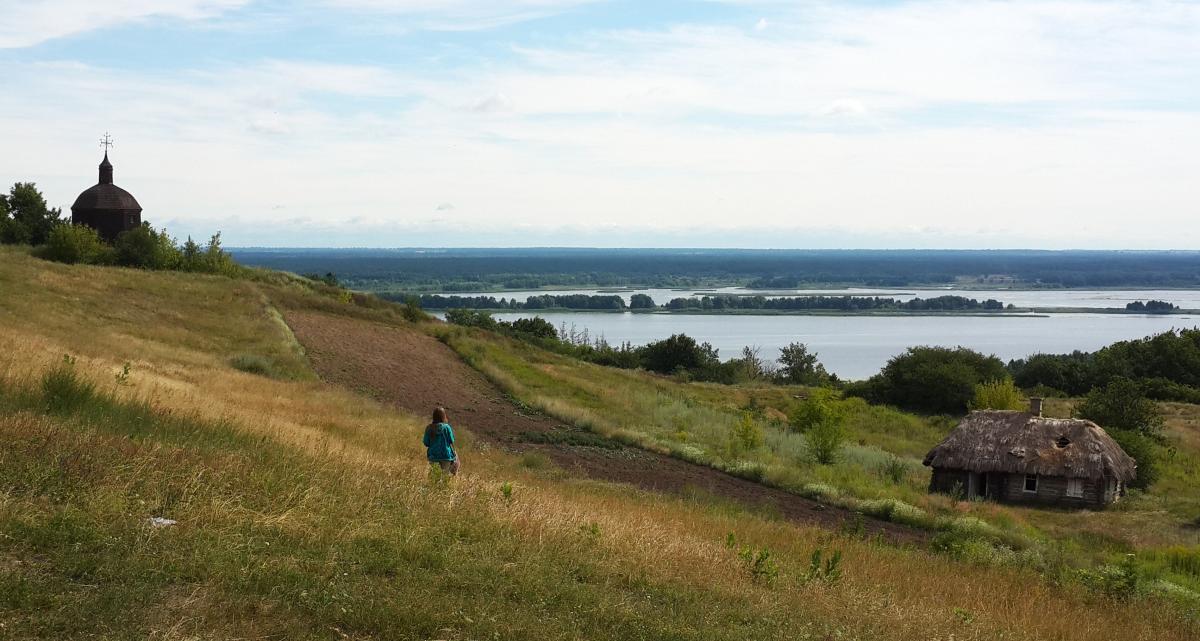 5 идей для весеннего путешествия на выходные по Украине: от сакур до Шевченко