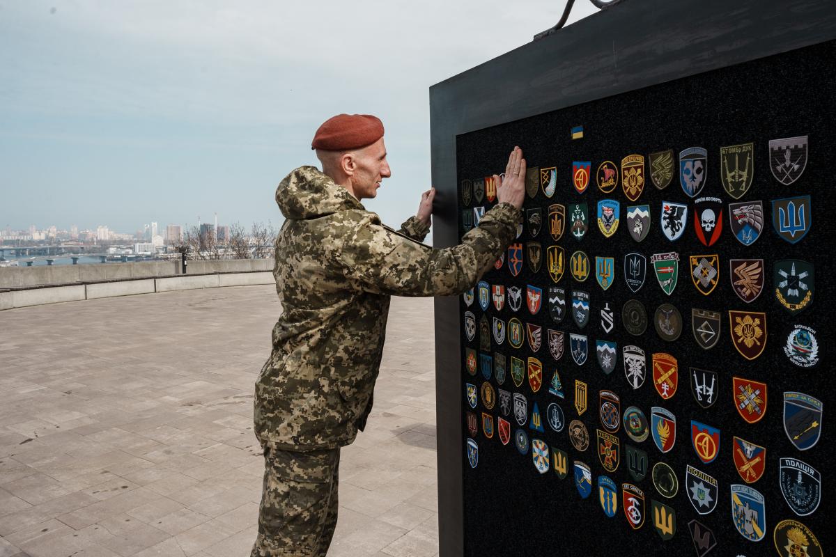 'Перелом в войне': в столице открыли инсталляцию к годовщине освобождения Киевской области 'Перелом в войне': в столице открыли инсталляцию к годовщине освобождения Киевской области