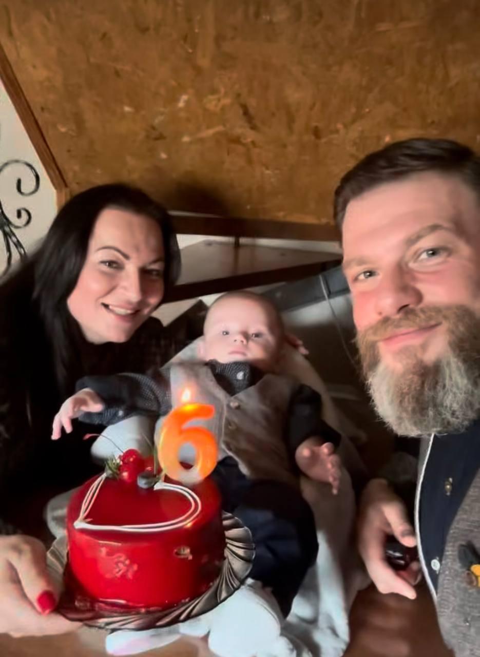 'Наше сияние': украинский актёр-воин показал 6-месячного сына (фото) 'Наше сияние': украинский актёр-воин показал 6-месячного сына (фото)