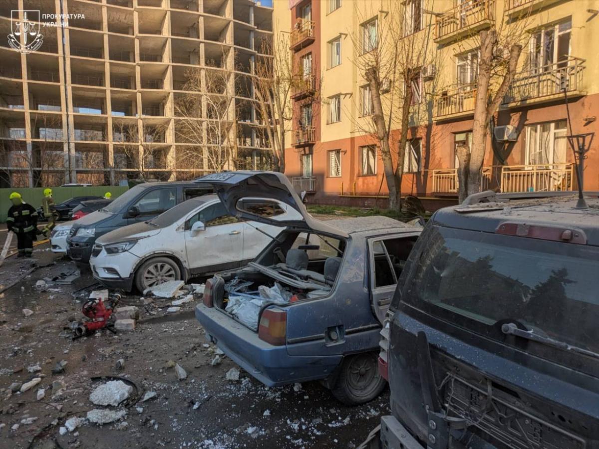 РФ массированно атаковала Одессу: среди погибших - маленький ребенок, 16 человек ранены РФ массированно атаковала Одессу: среди погибших - маленький ребенок, 16 человек ранены