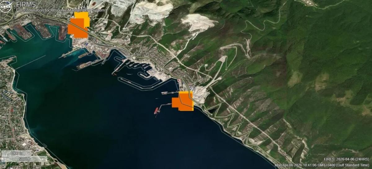 Супутникові знімки NASA підтвердили пожежу на головному нафтовому терміналі РФ Супутникові знімки NASA підтвердили пожежу на головному нафтовому терміналі РФ