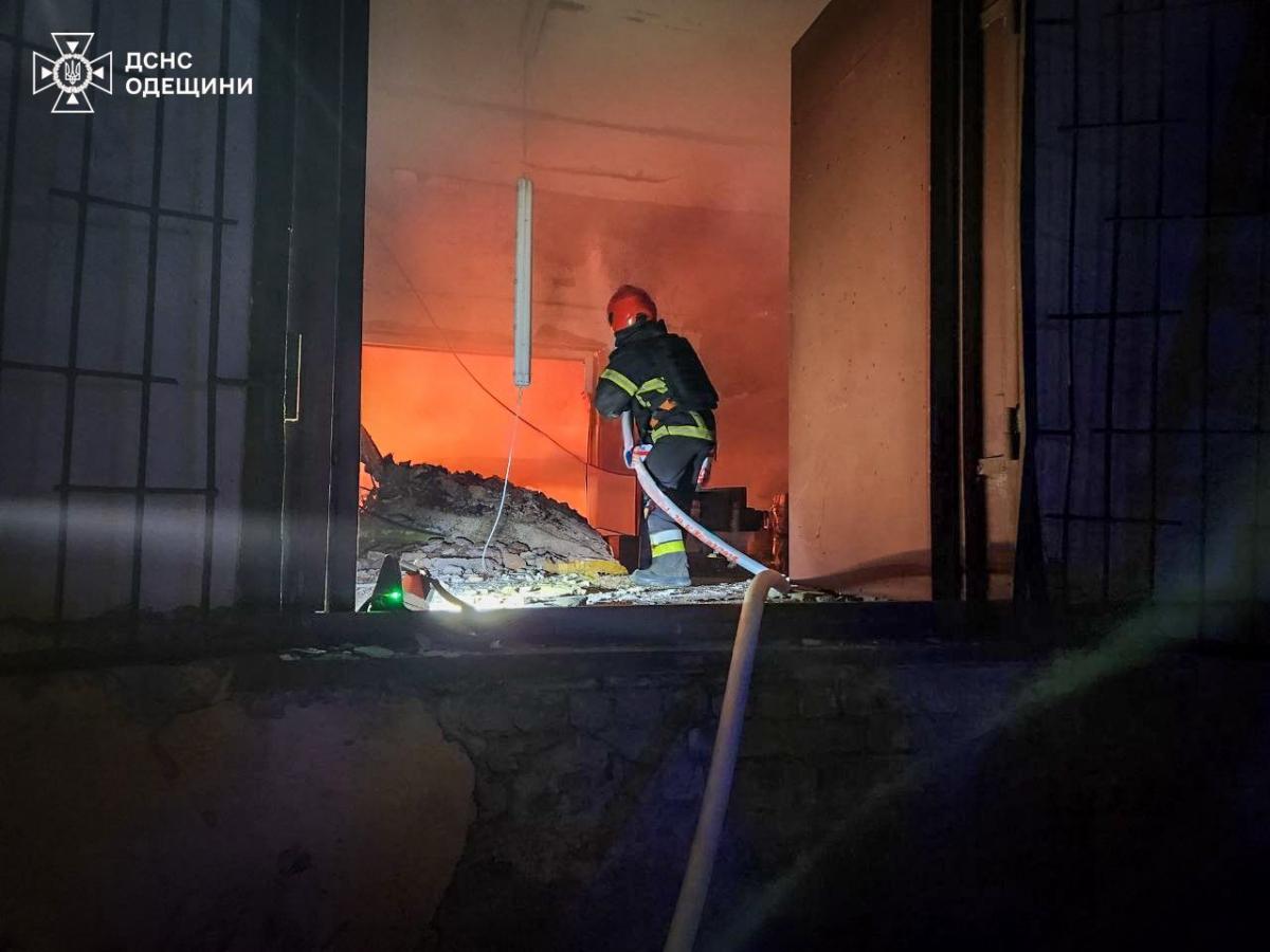 Россия массированно ударила по гражданской и портовой инфраструктуре Одесской области: что известно