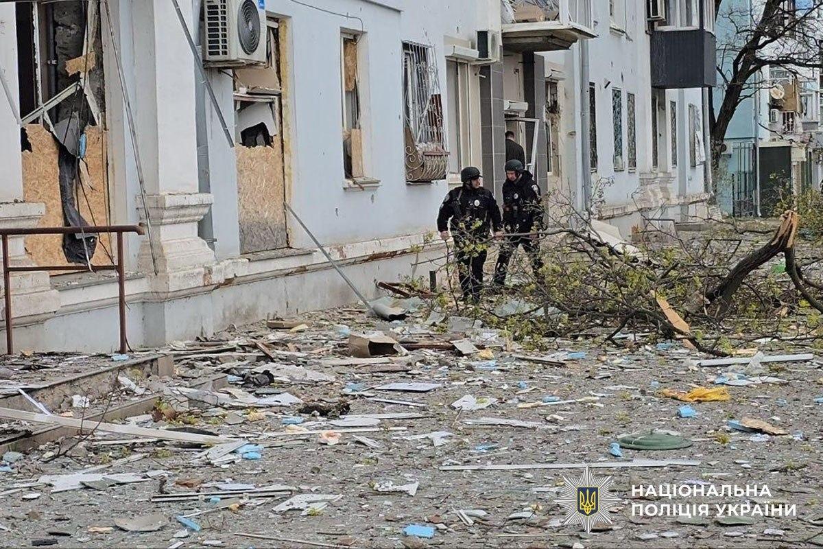 Россияне ударили бомбами по центру Краматорска: по меньшей мере 10 раненых (фото)