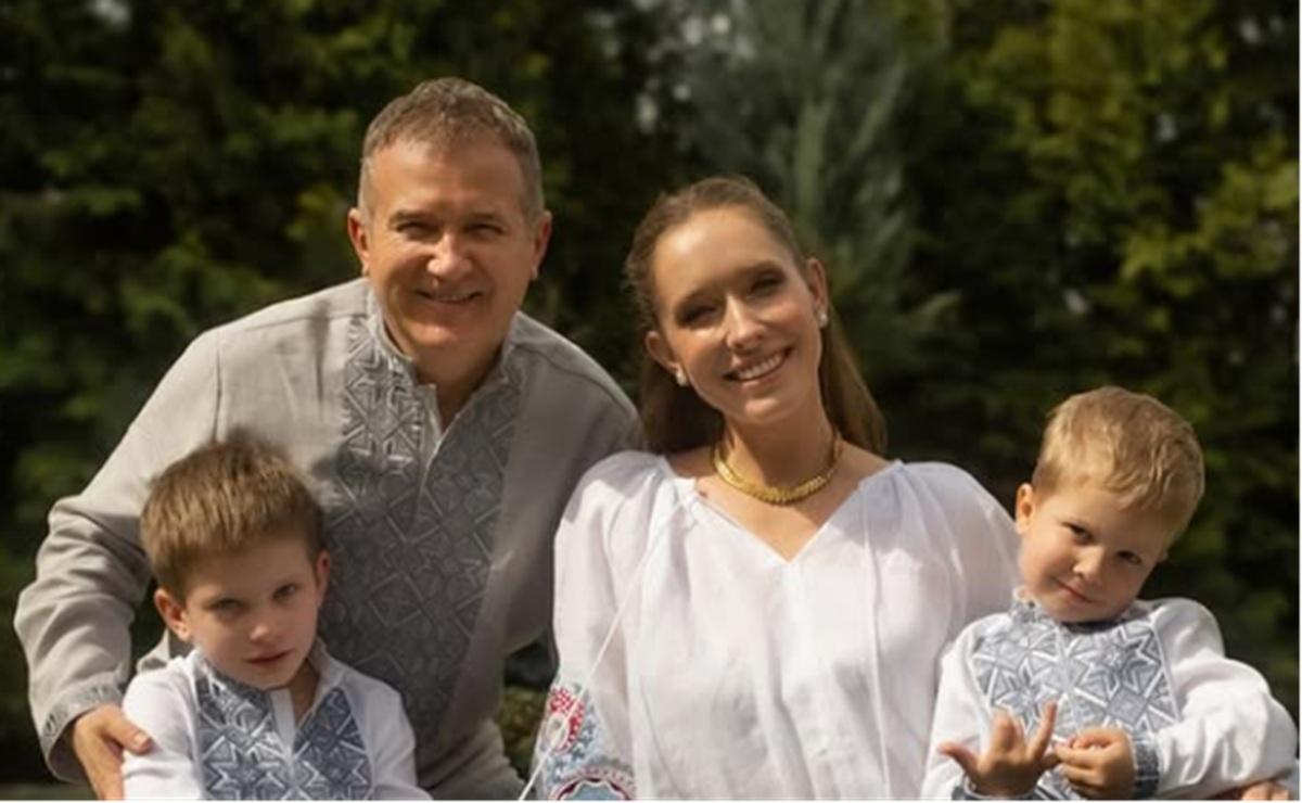 Горбунов и Осадчая растрогали подготовкой к Пасхе с сыновьями: сеть в восторге