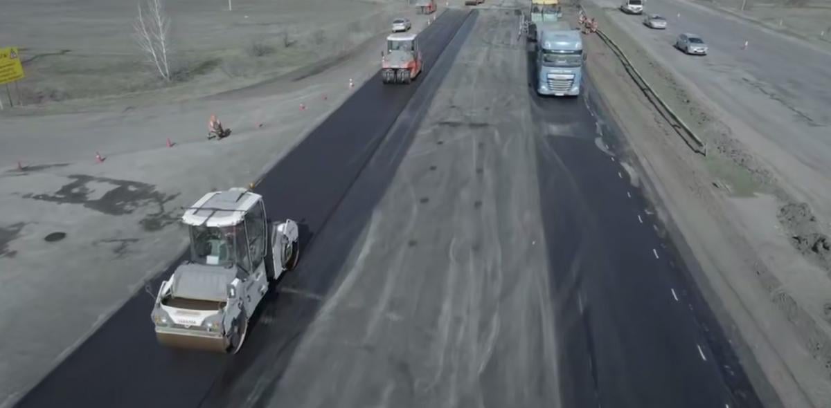 Мільйони квадратних метрів: де в Україні відремонтували найбільше доріг