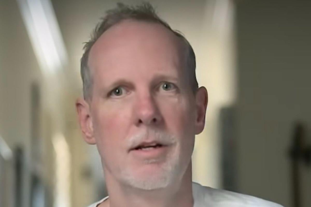 Гітарист гурту No Doubt вперше розповів про невиліковну хворобу: 'Це щоденна боротьба' Гітарист гурту No Doubt вперше розповів про невиліковну хворобу: 'Це щоденна боротьба'