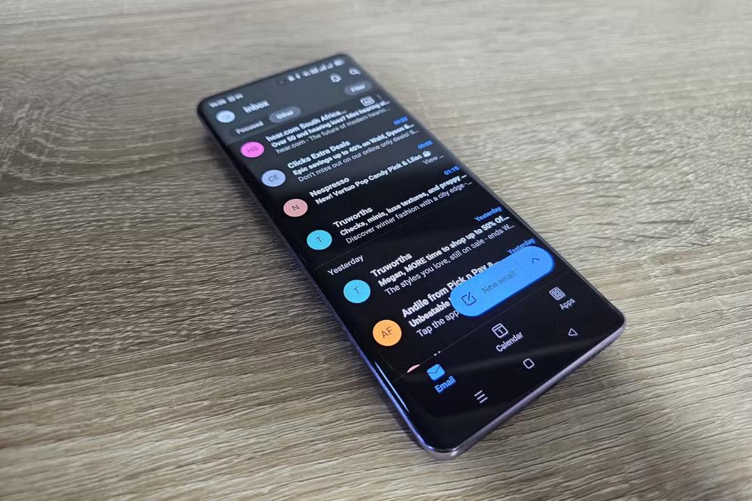 Популярний поштовий клієнт скоро перестане працювати на Android: що сталося