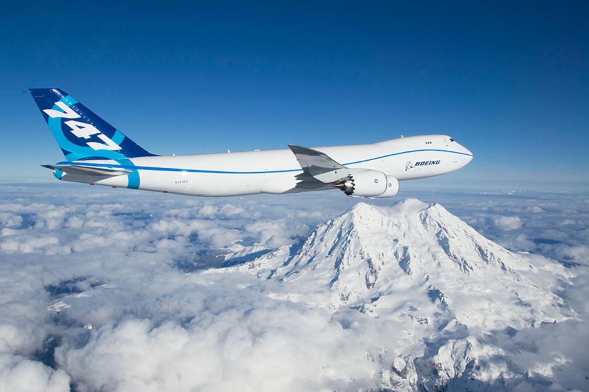 ВПС США скуповують літаки, від яких відмовляються світові авіакомпанії: у чому причина