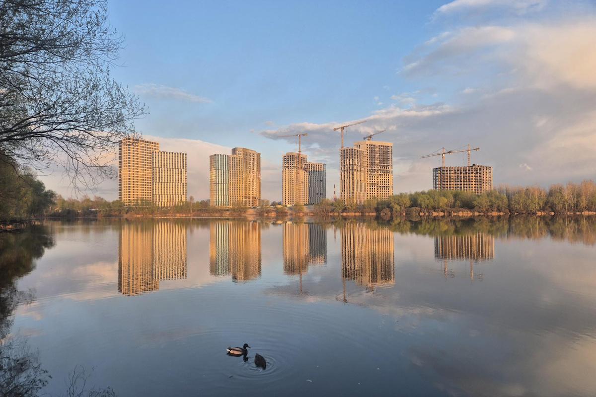 Суд у Києві розглядає спір між 'Столицею Груп' та ГО 'Екопарк Осокорки' щодо публікацій у Facebook