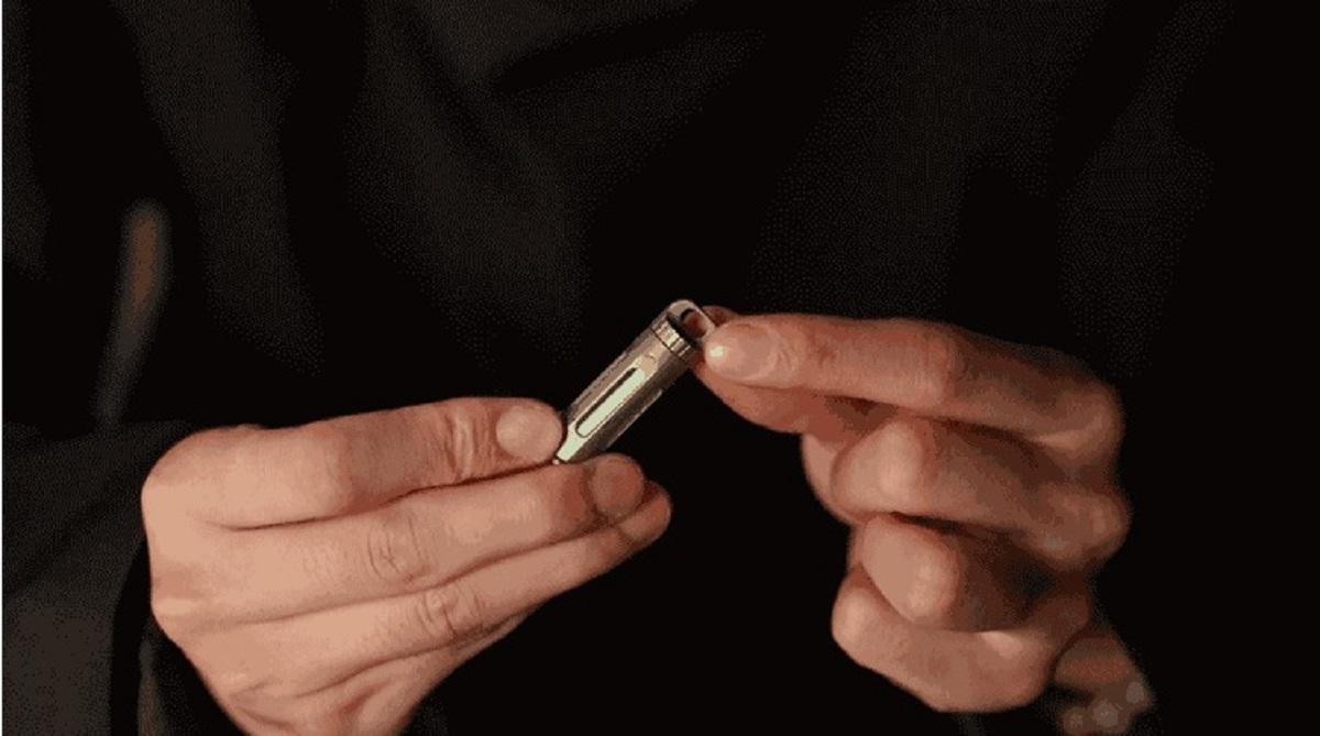 Гаджет без зарядки: вчені винайшли ліхтарик, який світиться десятиліттями