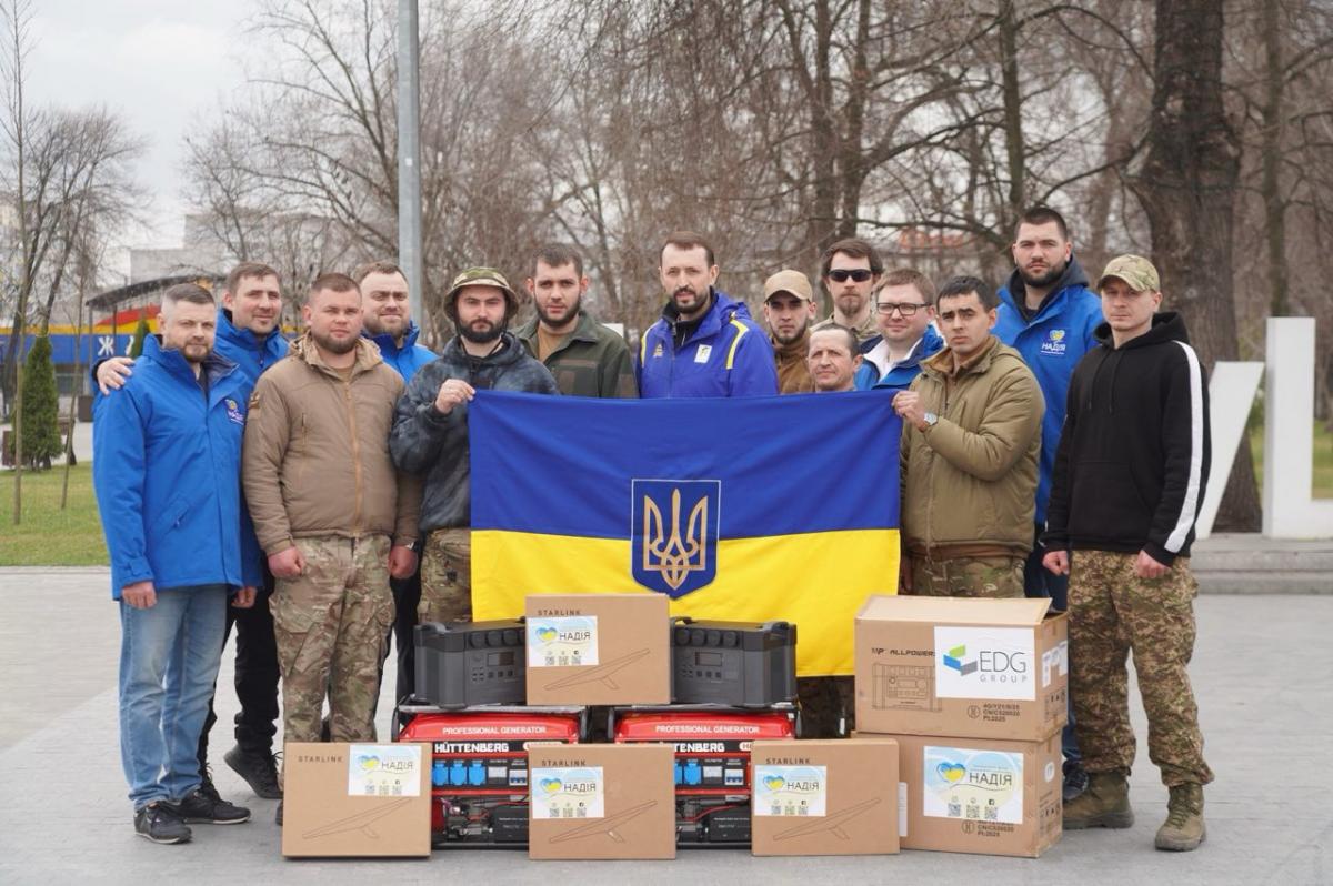 Как военные отпраздновали Пасху на передовой: большой груз на фронт, доставка пасок с помощью дронов и помощь фонду 'Надія'